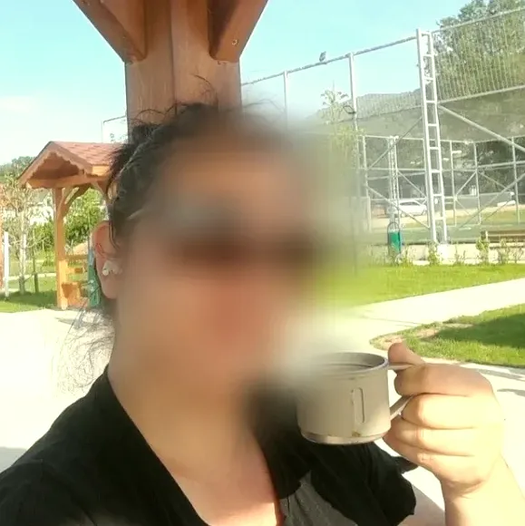 Nadia, 34 anni